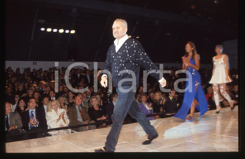 35mm vintage slide* 1994 MILANO Gianni VERSACE Sfilata Primavera-Estate 35mm vintage slide* 1994 MILANO Gianni VERSACE Sfilata Primavera-Estate